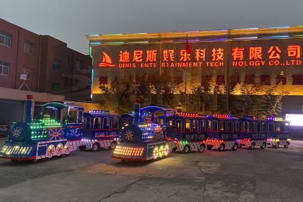 Train Rides with LED Lighting System for Christmas Event